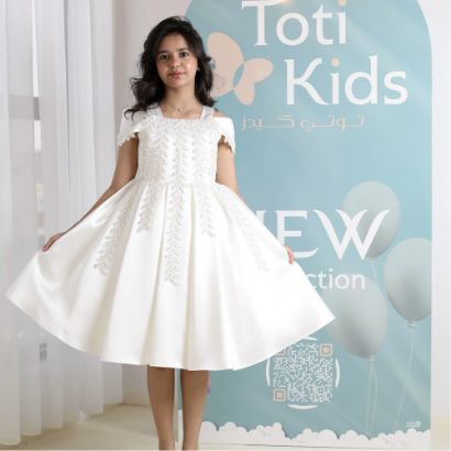 صورة فستان بناتي أبيض أوف شولدر بتطريز | فستان سهرة فاخر - M3624